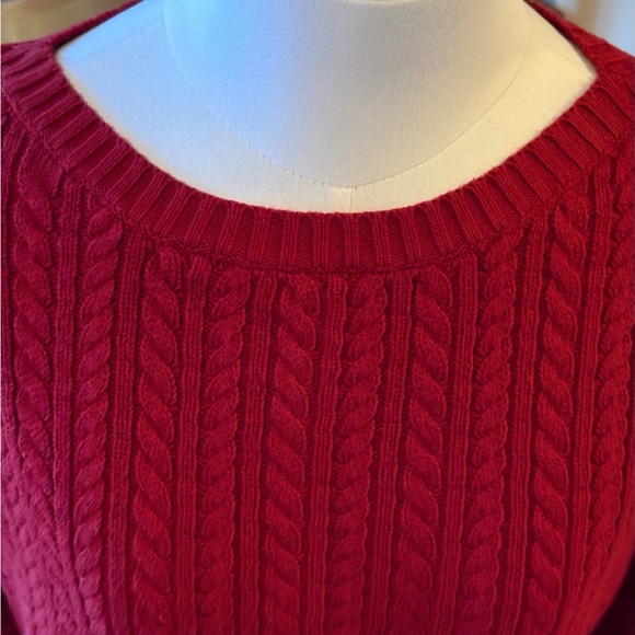 Ralph Lauren Burgundy Cable-Knit Crew-Neck Sweater w Ribbed Neck, Cuff & Hem - Picture 4 of 9